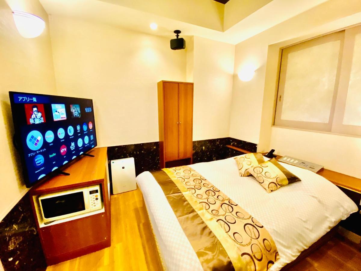 Hotel Crystal 大人専用 Tokió Kültér fotó