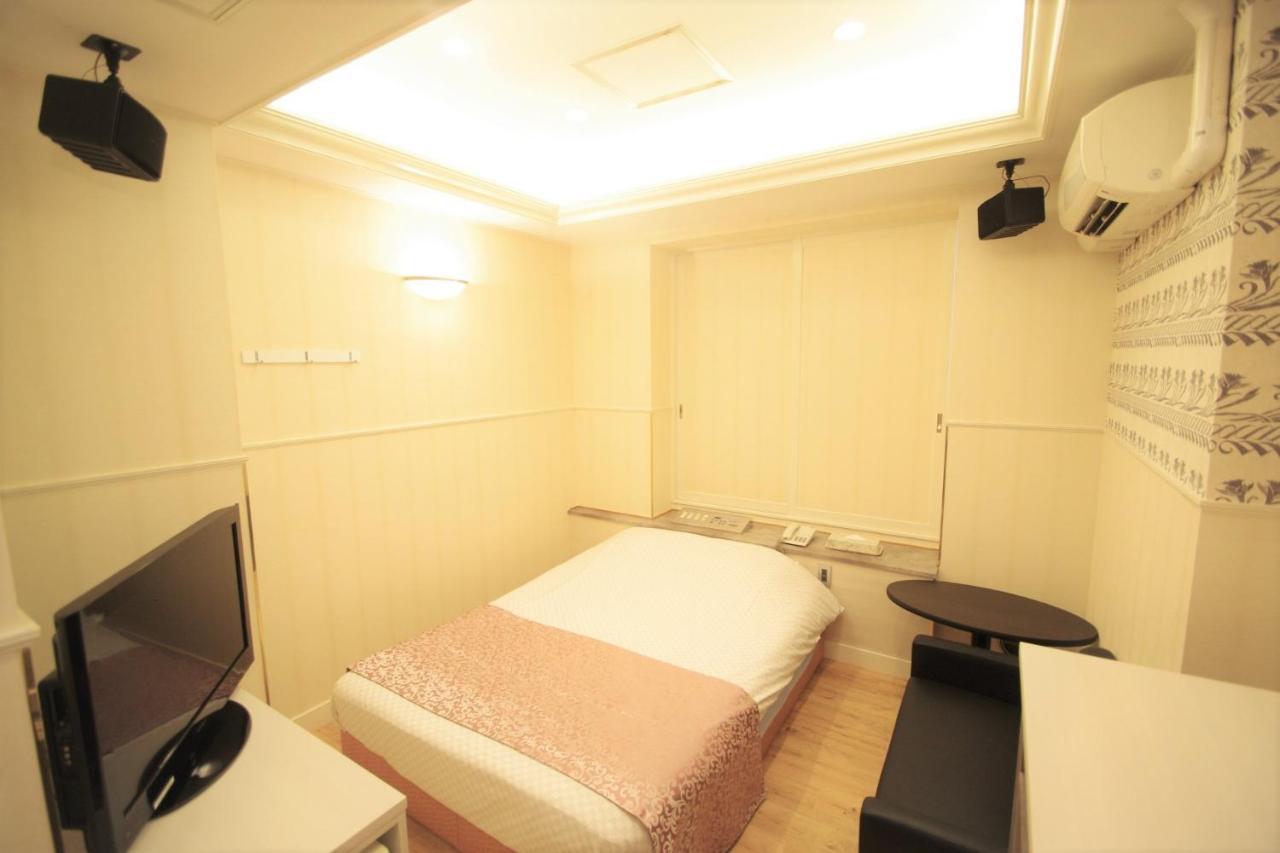 Hotel Crystal 大人専用 Tokió Kültér fotó