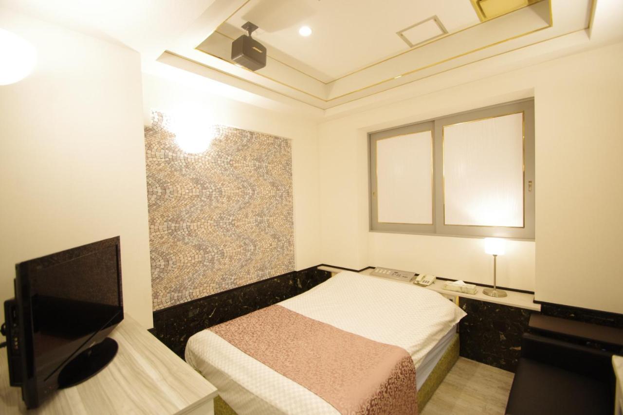Hotel Crystal 大人専用 Tokió Kültér fotó