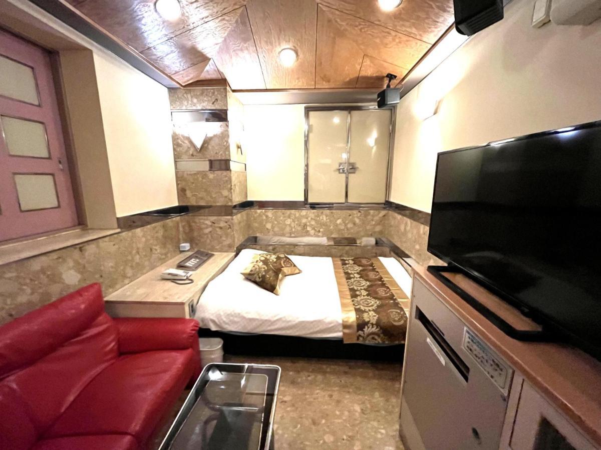 Hotel Crystal 大人専用 Tokió Kültér fotó
