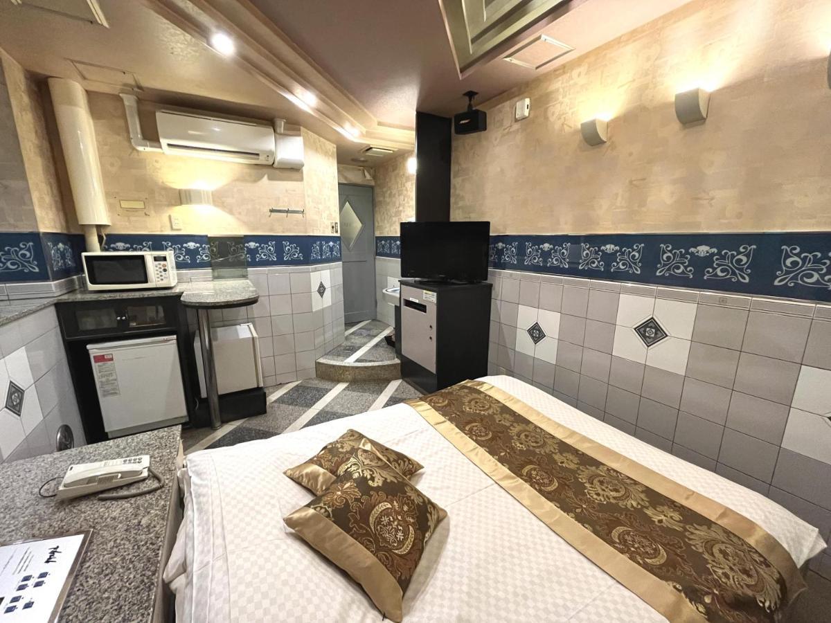 Hotel Crystal 大人専用 Tokió Kültér fotó