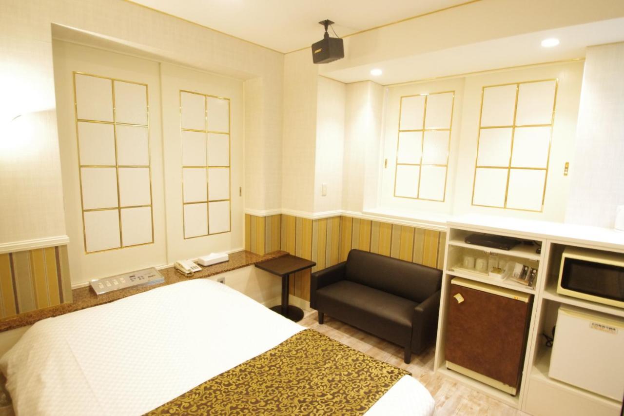 Hotel Crystal 大人専用 Tokió Kültér fotó