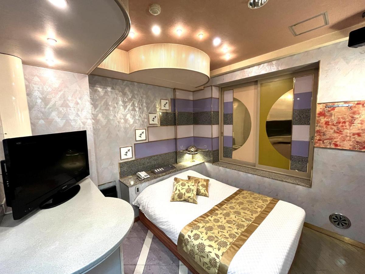 Hotel Crystal 大人専用 Tokió Kültér fotó