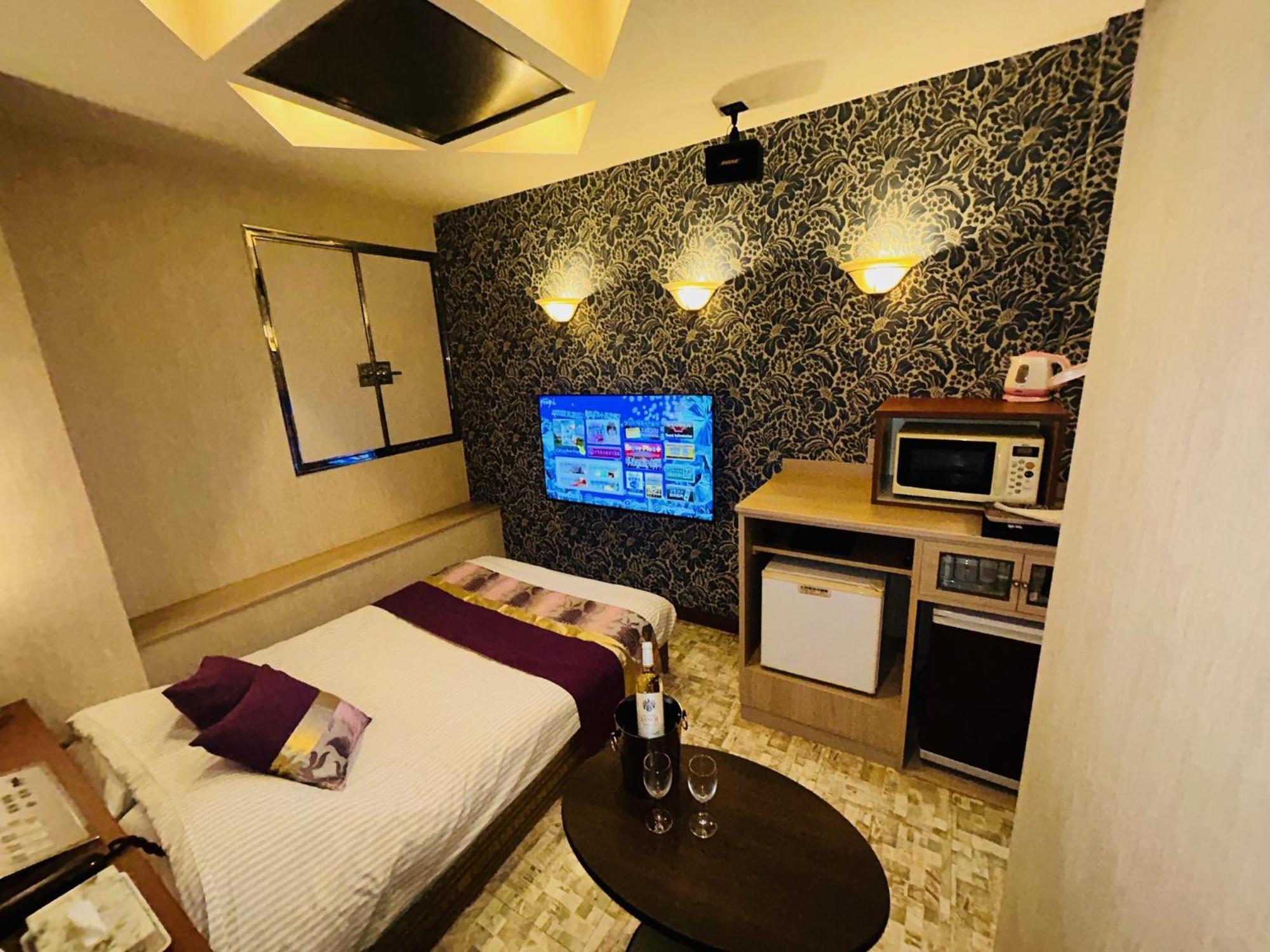 Hotel Crystal 大人専用 Tokió Kültér fotó