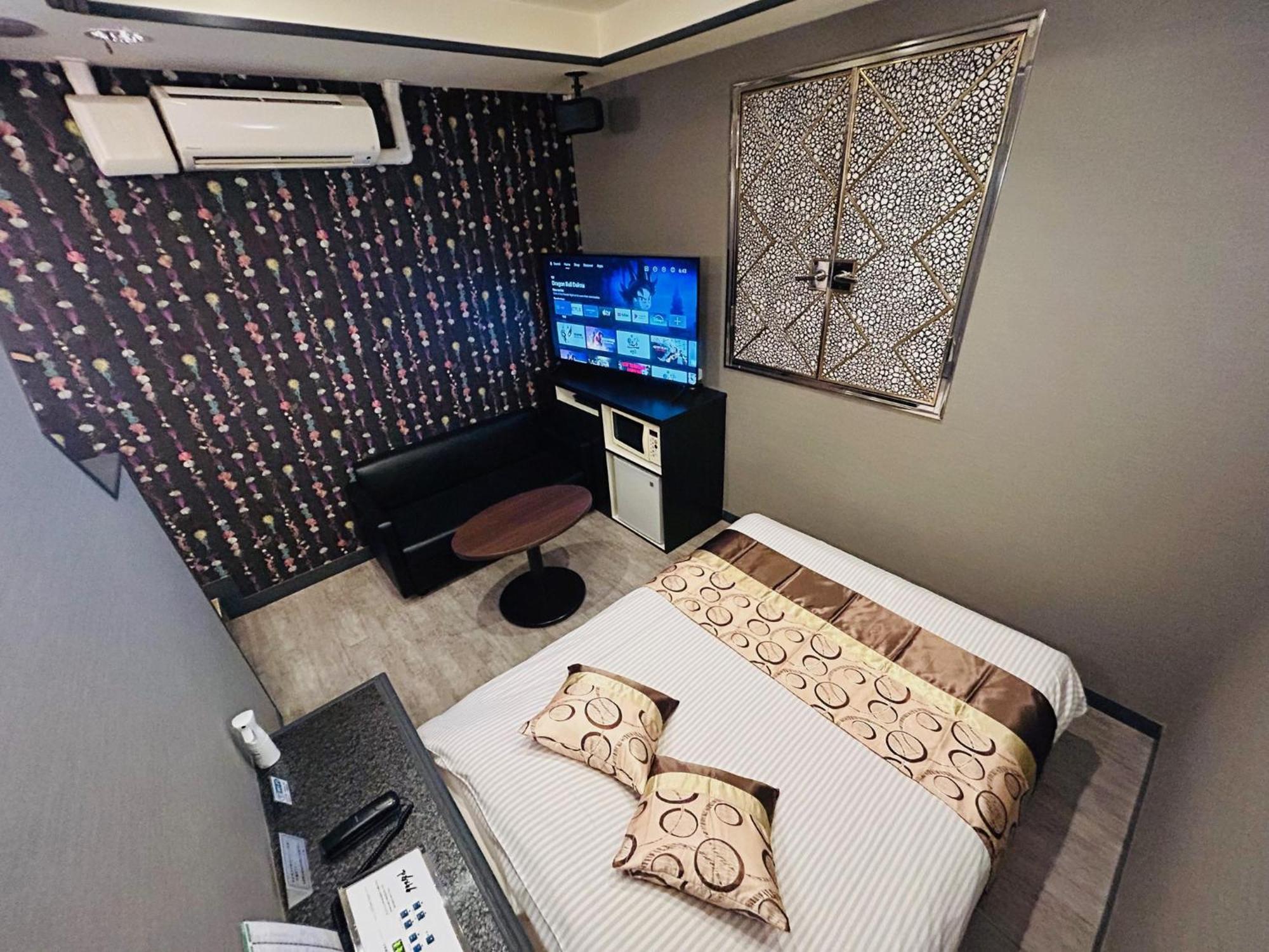 Hotel Crystal 大人専用 Tokió Kültér fotó